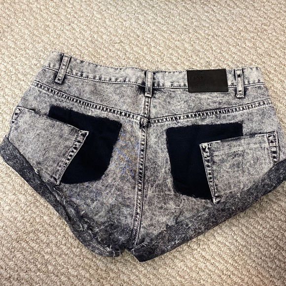 COPY - black one x one teaspoon jean shorts - Picture 2 of 2